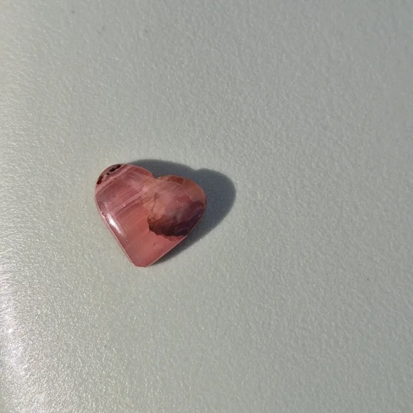 Hear Cut Rodochrosite Gemstone - Picture 6 of 11
